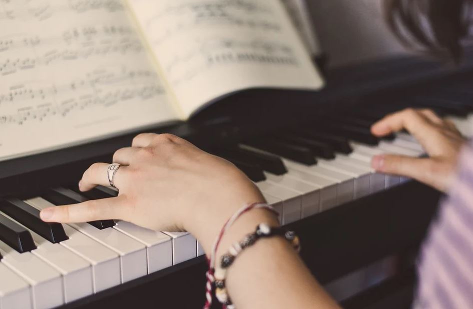 cours de piano gratuit en ligne